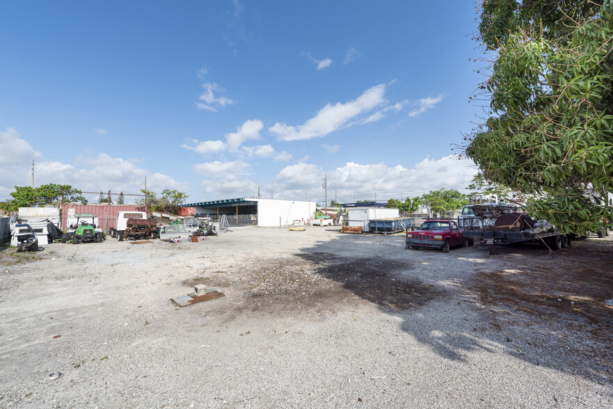 2017 Scott St, Hollywood, FL for lease - Building Photo - Image 3 of 4