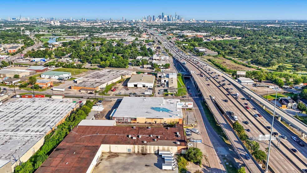 6626 Gulf Fwy, Houston, TX à vendre - Photo du bâtiment - Image 3 de 8