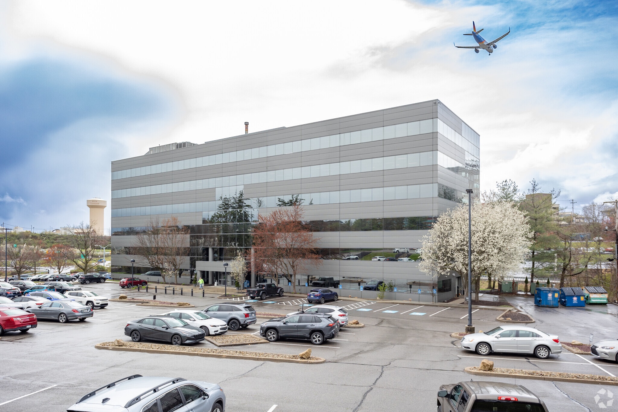 1187 Thorn Run Rd, Moon Township, PA for lease Primary Photo- Image 1 of 8