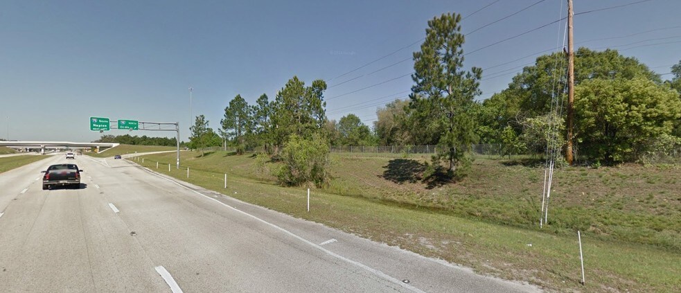 9031 122nd Ave, Tampa, FL à vendre - Photo du bâtiment - Image 2 de 8