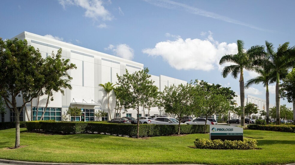 1800 NW 133rd Ave, Miami, FL for lease - Building Photo - Image 1 of 4