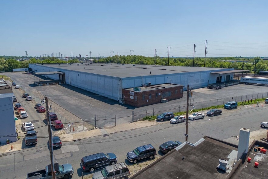 2045 Wheatsheaf Ln, Philadelphia, PA for lease - Building Photo - Image 3 of 5
