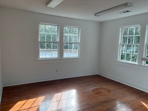 5031 Warm Springs Rd, Columbus, GA for lease Interior Photo- Image 1 of 6