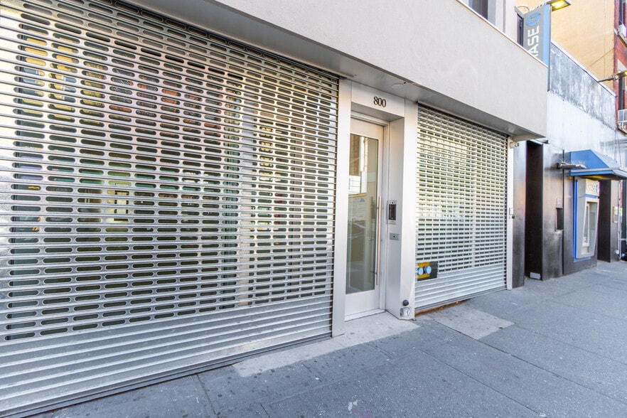 800 Manhattan Ave, Brooklyn, NY for lease - Building Photo - Image 3 of 32