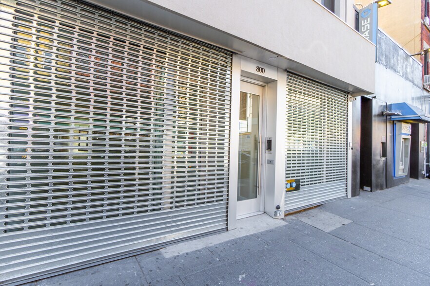 800 Manhattan Ave, Brooklyn, NY à louer - Photo du bâtiment - Image 3 de 32