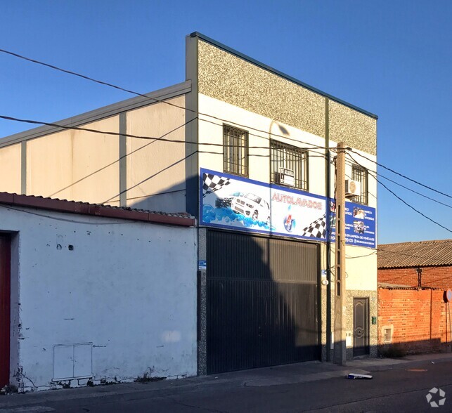 Calle Puerto Cañadas Teide, 10, Leganés, Madrid for lease - Primary Photo - Image 1 of 2