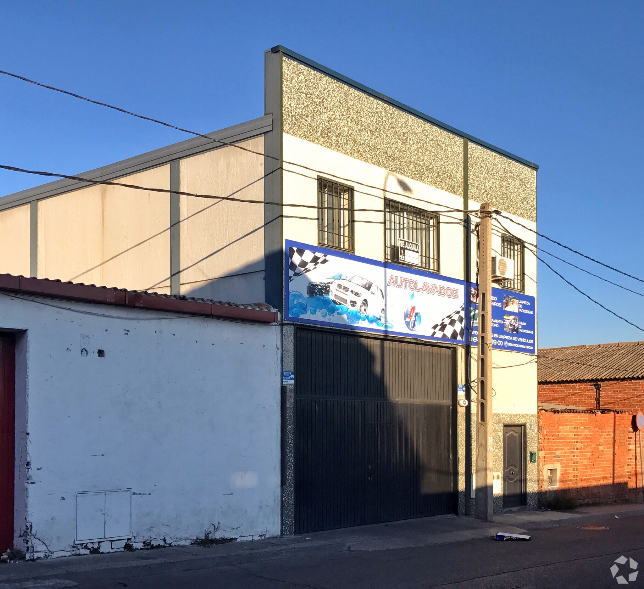 Calle Puerto Cañadas Teide, 10, Leganés, Madrid for lease Primary Photo- Image 1 of 3