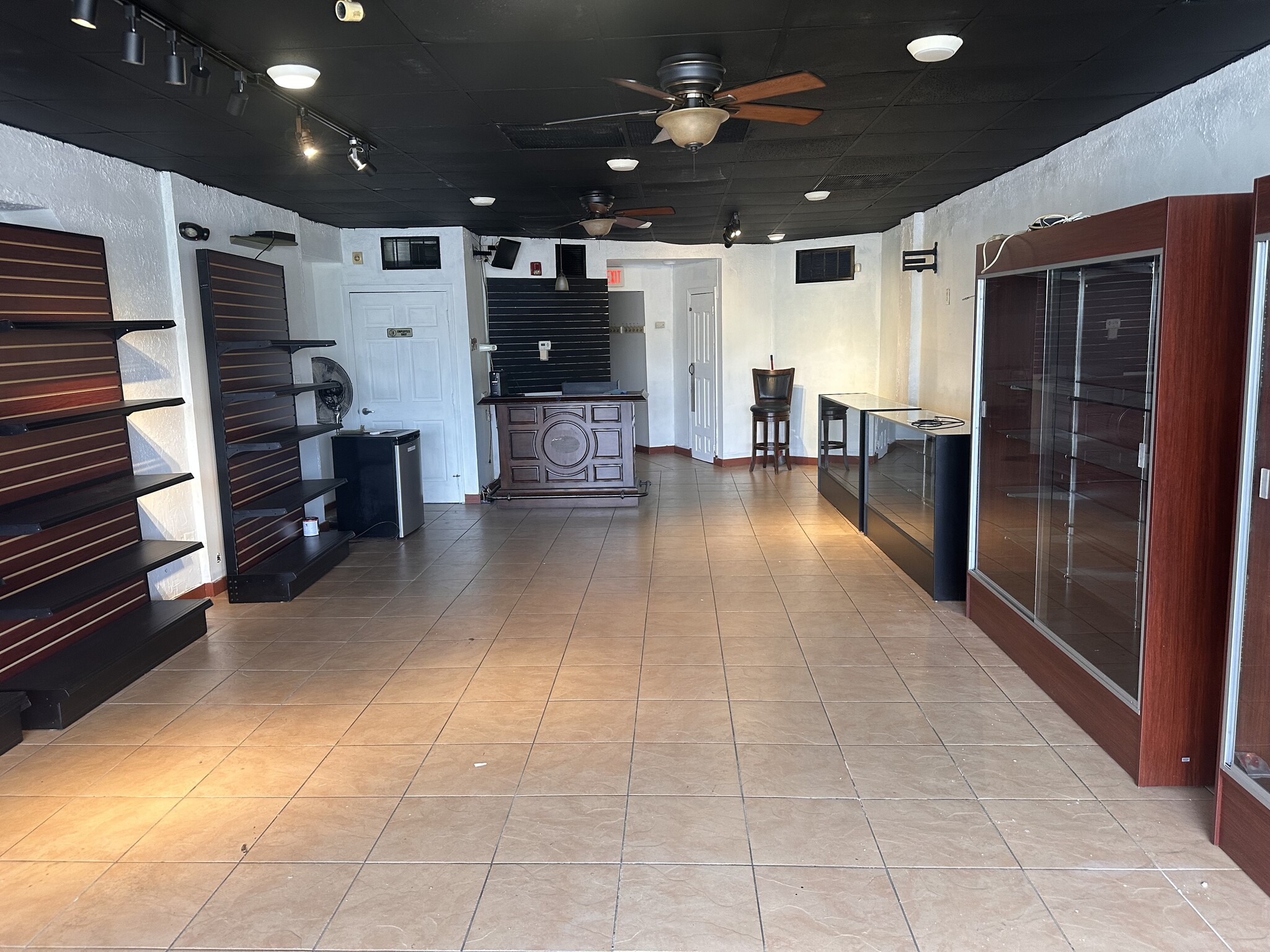 1751 Rt-88, Brick, NJ à louer Photo intérieure- Image 1 de 4