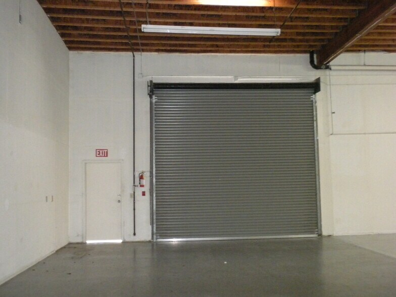 40 Union Way, Vacaville, CA à louer - Photo du bâtiment - Image 3 de 24
