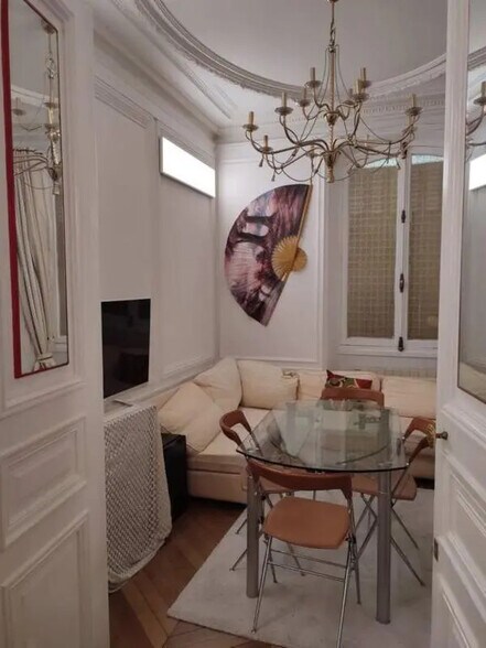 29 Rue D'Artois, Paris à vendre - Photo du bâtiment - Image 2 de 5