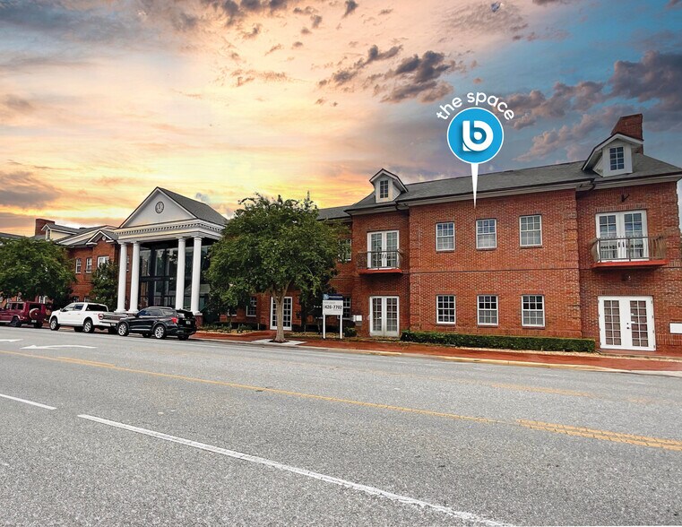 1601-1615 Edgewater Dr, Orlando, FL à louer - Photo du bâtiment - Image 1 de 4