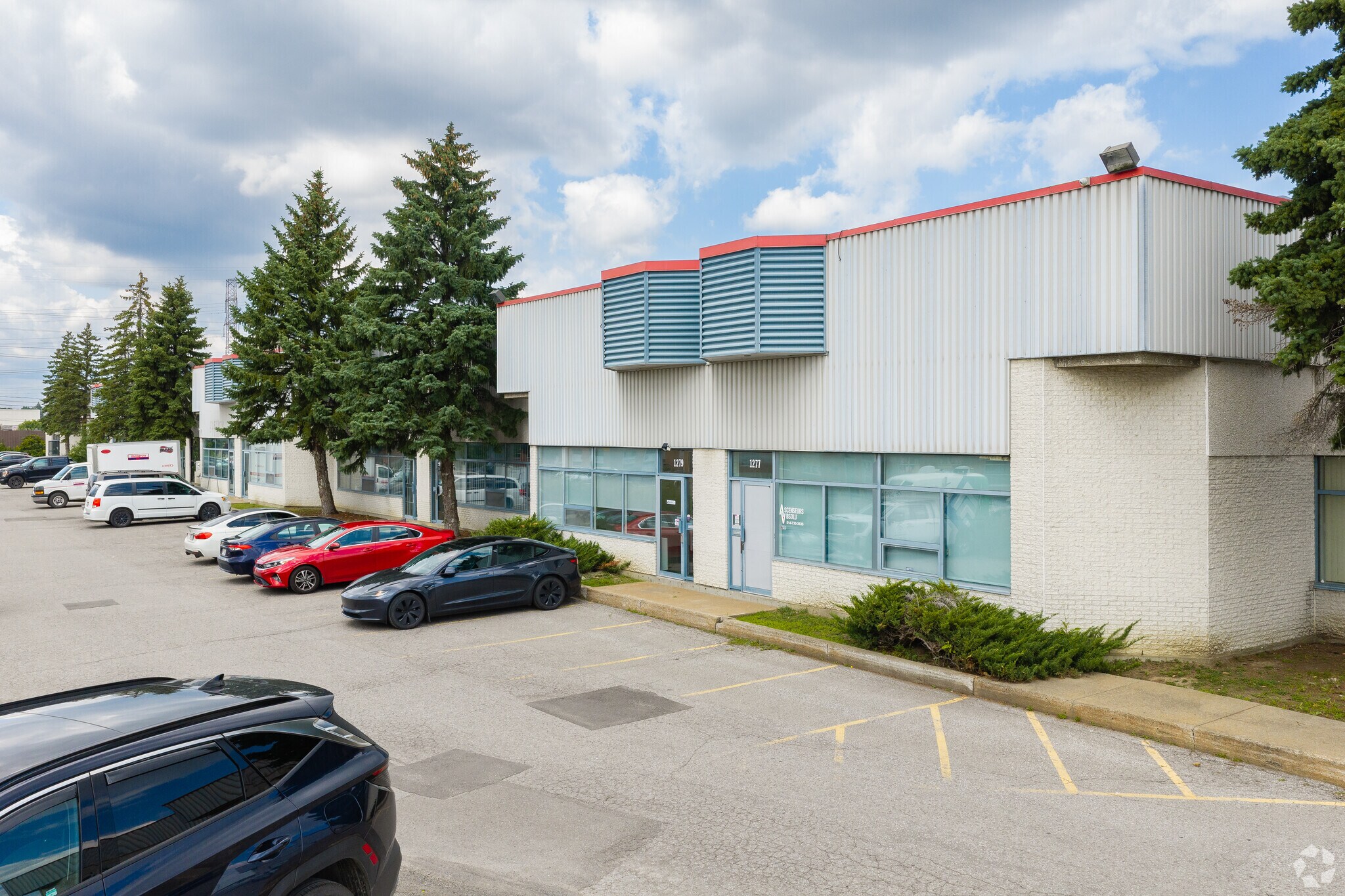 1275-1327 Rue Bergar, Laval, QC for lease Building Photo- Image 1 of 7