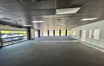 11330 Tamiami Trl E, Naples, FL à louer Photo intérieure- Image 2 de 9