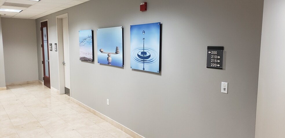 6803 Lake Worth Rd, Greenacres, FL for lease - Interior Photo - Image 3 of 5