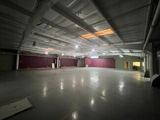 Plus de détails pour 600 Datura St, West Palm Beach, FL - Local d'activités à louer