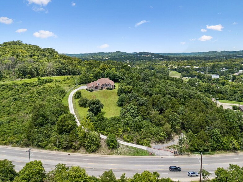2439 Buena Vista Pike, Nashville, TN à vendre - Photo du bâtiment - Image 2 de 9