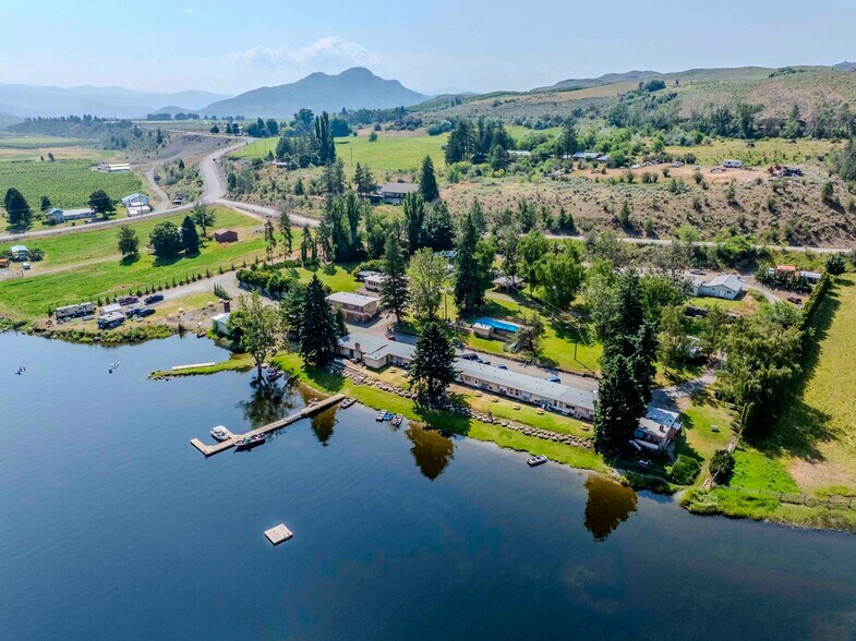 10 McCammon Rd, Tonasket, WA à vendre - Photo du bâtiment - Image 2 de 26