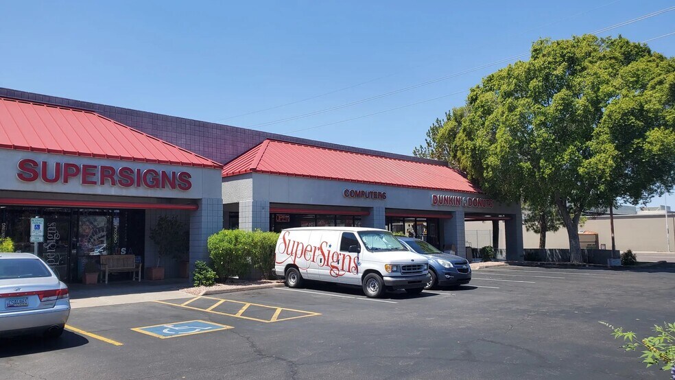 1335 W University Dr, Tempe, AZ à louer - Photo du bâtiment - Image 2 de 7