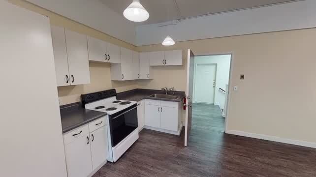 401 Center St, Healdsburg, CA à louer - Vidéo sur l’inscription commerciale - Image 2 de 15