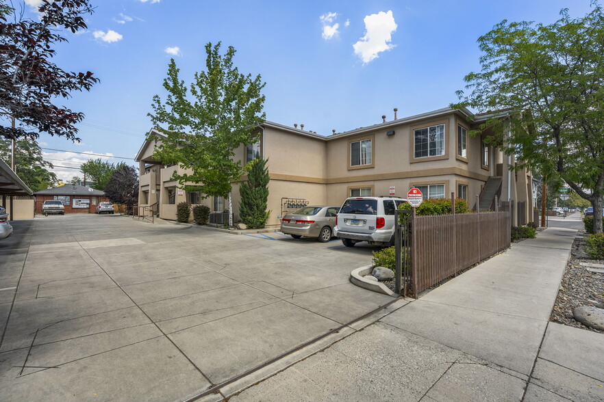 175 Locust St, Reno, NV for sale - Building Photo - Image 2 of 16
