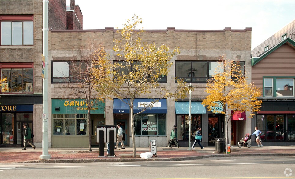 720-730 Massachusetts Ave, Cambridge, MA à louer - Photo du bâtiment - Image 3 de 5