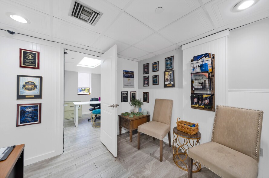 4011 W Flagler St, Miami, FL à vendre - Photo intérieure - Image 2 de 22