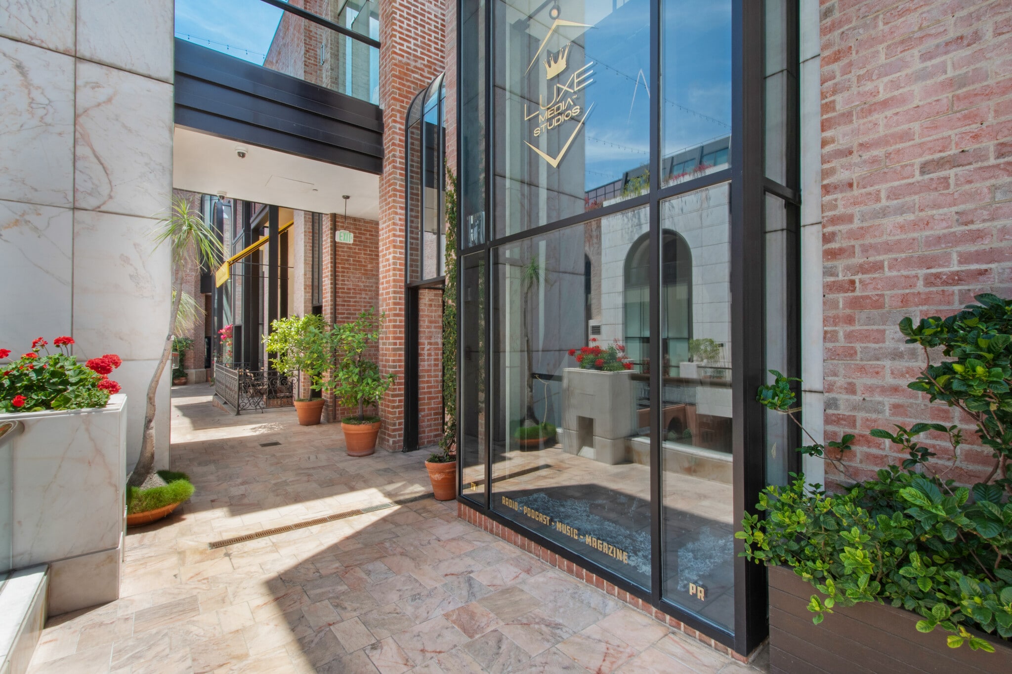 413-445 N Rodeo Dr, Beverly Hills, CA à louer Photo intérieure- Image 1 de 4