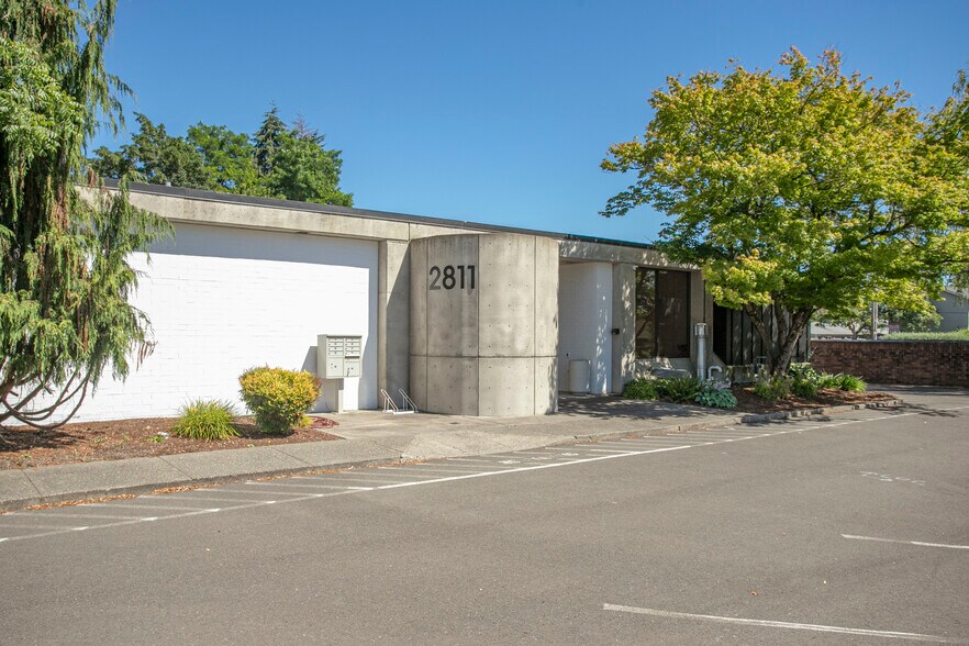 2811 E Evergreen Blvd, Vancouver, WA à vendre - Photo du bâtiment - Image 2 de 13