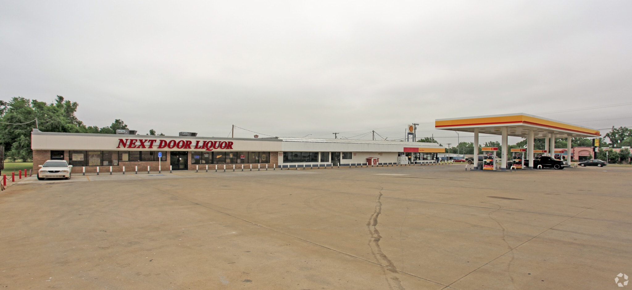 404-406 W Country Club Rd, Chickasha, OK for sale Primary Photo- Image 1 of 13