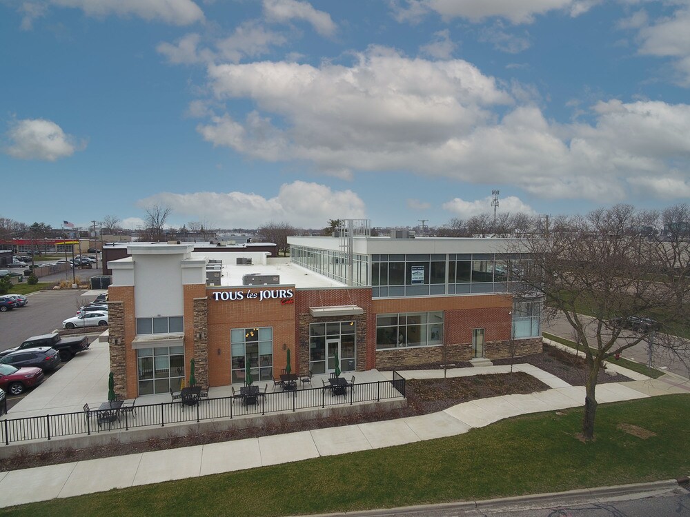 1721 Crooks Rd, Troy, MI à louer Photo principale- Image 1 de 7