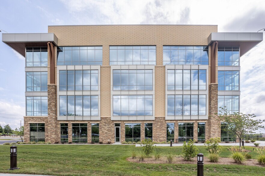 1000 Corporate Center Way, Indian Land, SC à louer - Photo du bâtiment - Image 3 de 4