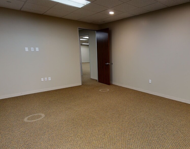 10857 Kuykendahl Rd, The Woodlands, TX for lease - Matterport 3D Scan - Image 2 of 8