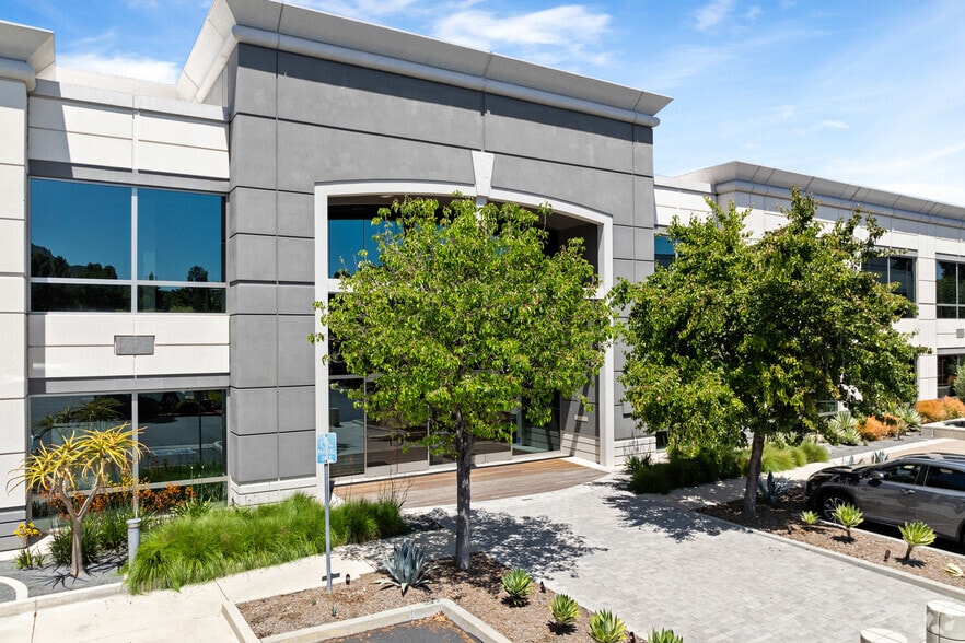 31111 Agoura Rd, Westlake Village, CA for lease - Building Photo - Image 3 of 16