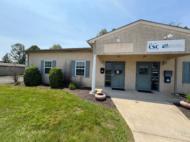 134-136 Mill Rd, Quakertown, PA à louer - Photo du bâtiment - Image 2 de 12