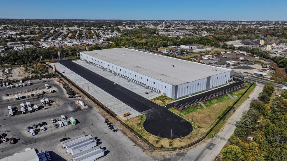 3060 S 61st St, Philadelphia, PA for lease - Building Photo - Image 3 of 6