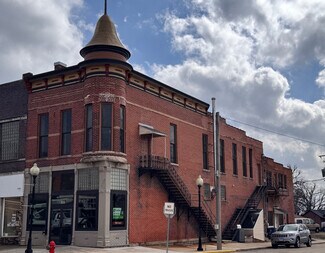 Plus de détails pour 1830 4th St, Peru, IL - Commerce de détail à louer