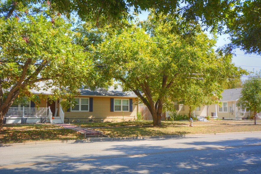 1221 S Austin Ave, Georgetown, TX for sale - Building Photo - Image 3 of 19