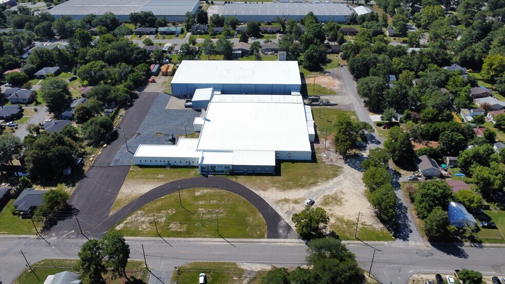 1651 Holland St, West Columbia, SC à louer - Photo du bâtiment - Image 3 de 23