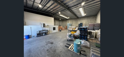 74 Murdoch Cct, Acacia Ridge for lease Interior Photo- Image 2 of 2