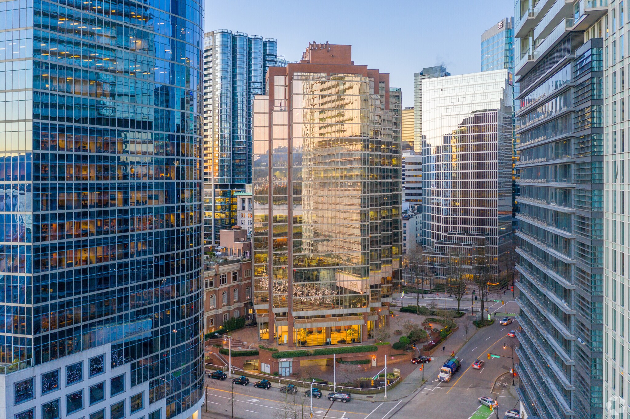 999 W Hastings St, Vancouver, BC for lease Building Photo- Image 1 of 6