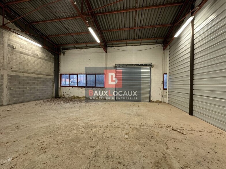 Flex dans Bédarrides à louer - Photo du bâtiment - Image 2 de 4