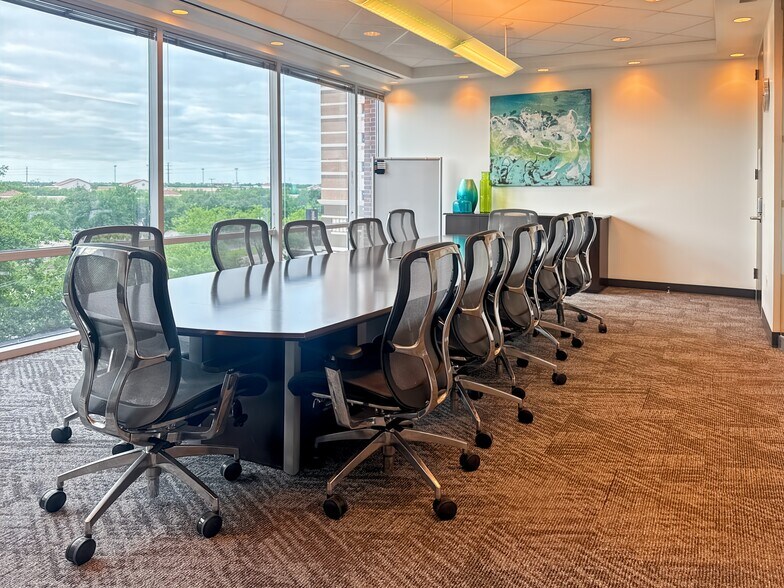 2245 Texas Dr, Sugar Land, TX à louer - Photo intérieure - Image 3 de 18