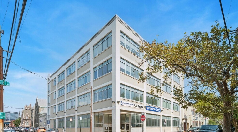 1325-1349 S 33rd St, Philadelphia, PA for lease - Building Photo - Image 2 of 16