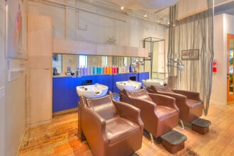 401 Kamakee St, Honolulu, HI à louer Photo du bâtiment- Image 1 de 7