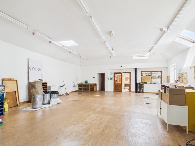 90 Harbour St, Nairn for lease - Building Photo - Image 2 of 9