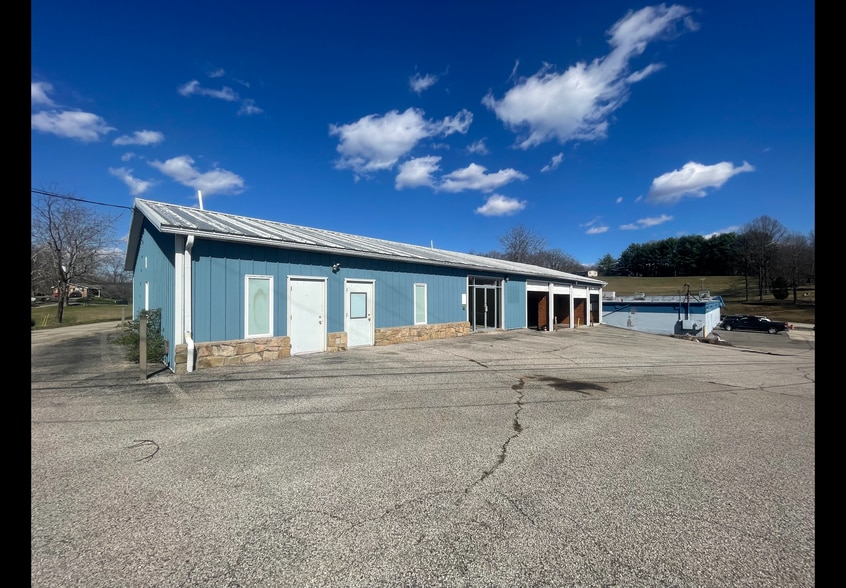 6417 Sissonville Dr, Charleston, WV for sale - Building Photo - Image 3 of 16