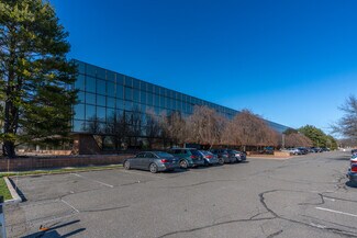 Plus de détails pour 300 Jericho Quadrangle, Jericho, NY - Bureau à louer
