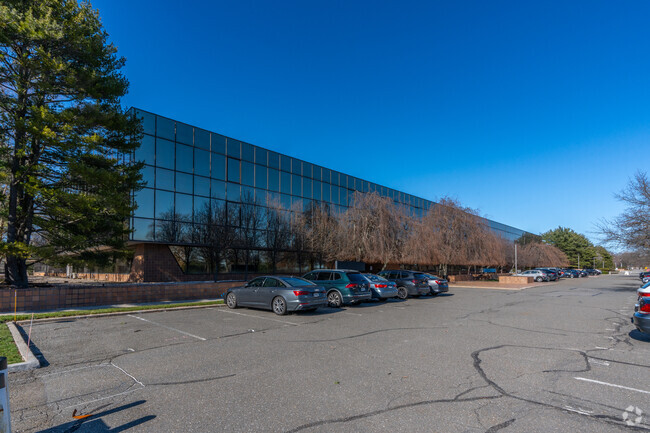 More details for 200 Jericho Quadrangle, Jericho, NY - Office for Lease