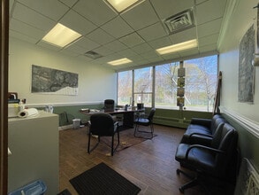 27 Holt Dr, Stony Point, NY à louer Photo intérieure- Image 1 de 13