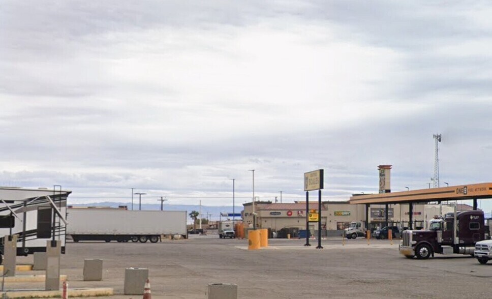 2060 Jefferson Ave, Thermal, CA à vendre - Photo du bâtiment - Image 3 de 4